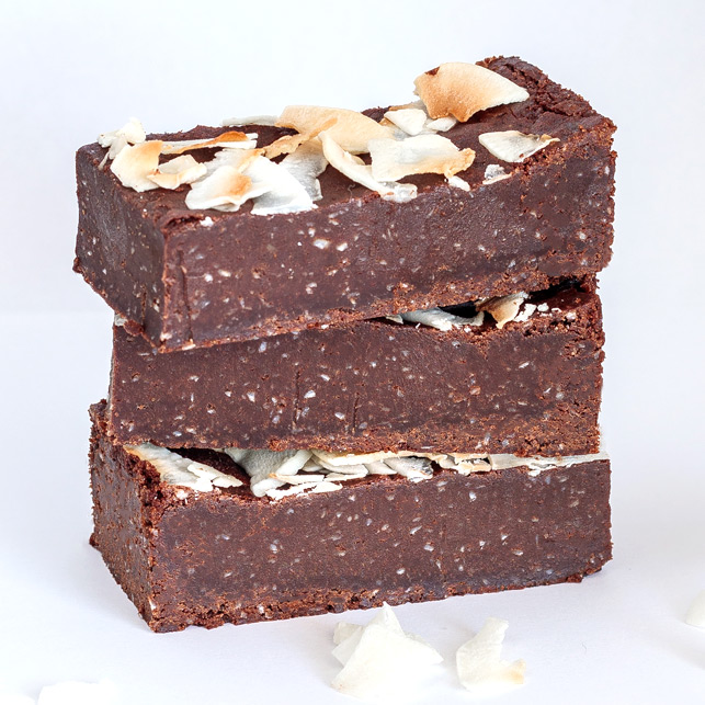 Vegan Kokos Brownie Box - 6 Brownies per post - Brievenbus Pakket - Box Brownies - 70,5% Pure chocolade - Kokos vlokken - Zonder melk en eieren
