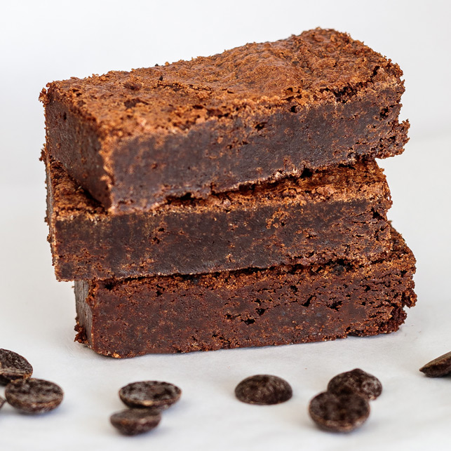 Vegan Original Brownie Box - 6 Brownies Per Post - Brievenbus Pakket - Box Brownies - 70,5% Pure Belgische chocolade - Zonder melk en eieren - Cadeau